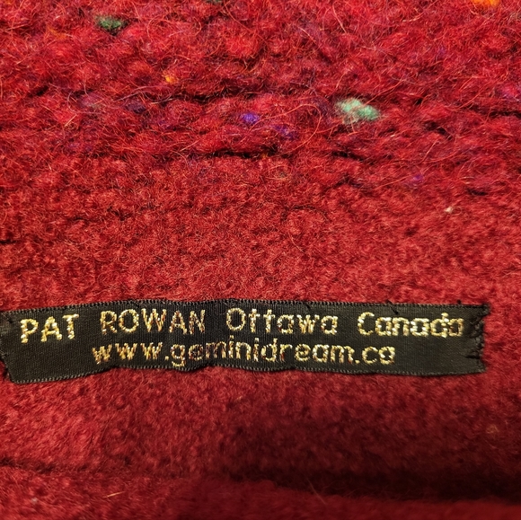 Pat Rowan Gemini Dream. Handmade felted knit wool shoulder bag. Red - Picture 3 of 4